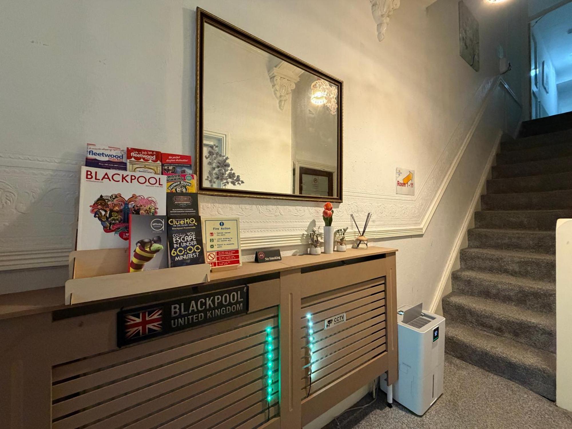 Suncrest Hotel # Self-Check-In, Blackpool
